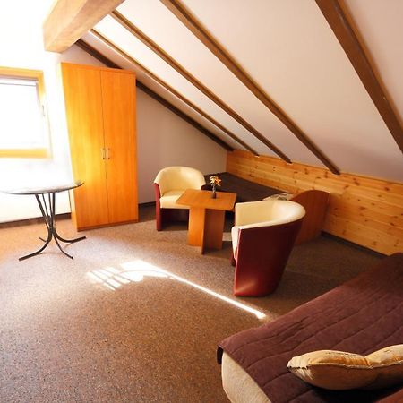 Pensjonat Fala Bed and Breakfast Ustronie Morskie Exteriör bild